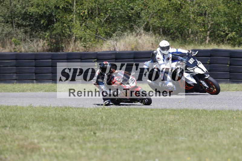 /Archiv-2025/48 25.08.2025 Cornu Master School ADR/rot-rouge/16